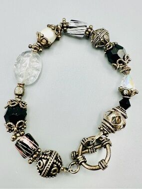 Sterling Silver and Pearl Beaded Women’s Bracelet